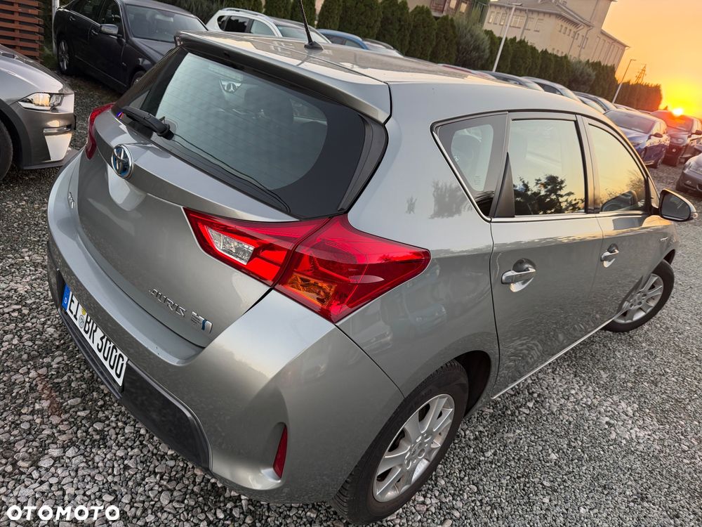 Toyota Auris 1.8 HSD Luna - 23