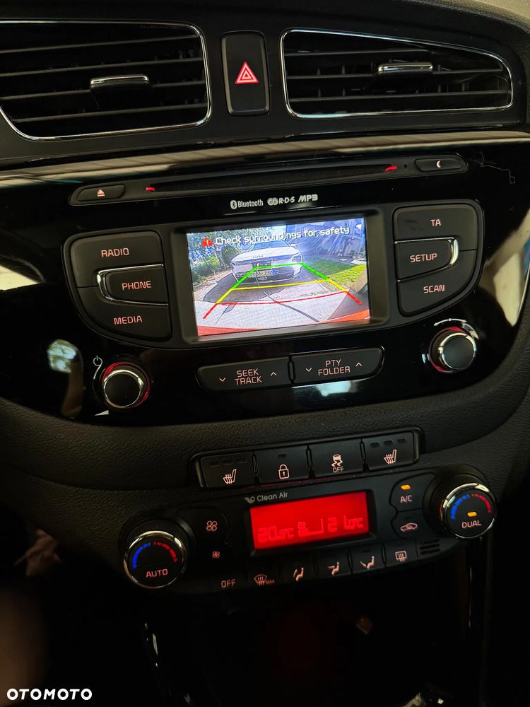 Kia Ceed 1.6 GDI L - 18