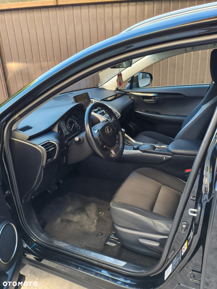 Lexus NX 300h Elite AWD - 22