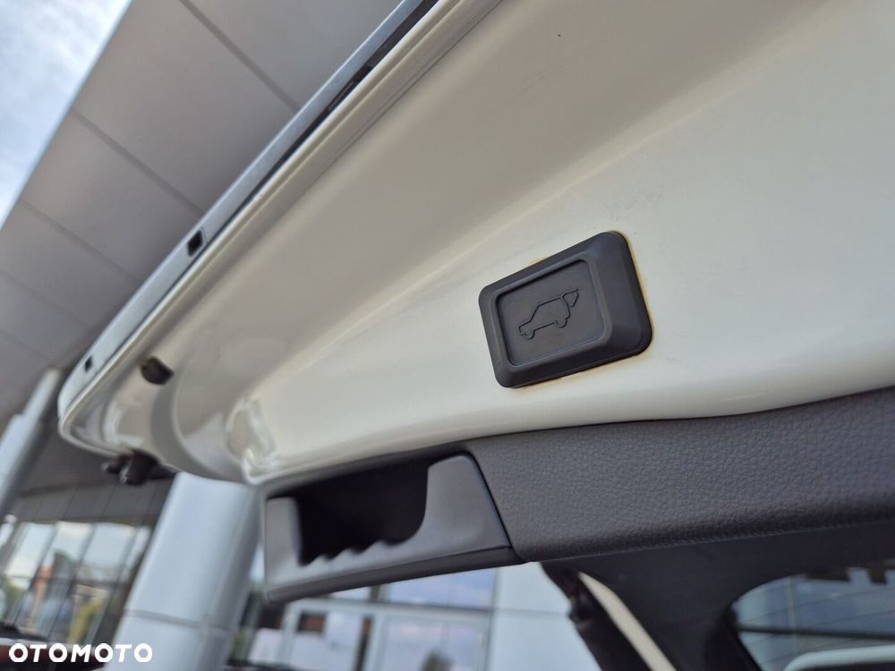 Toyota RAV4 2.0 Comfort 4x2 - 26
