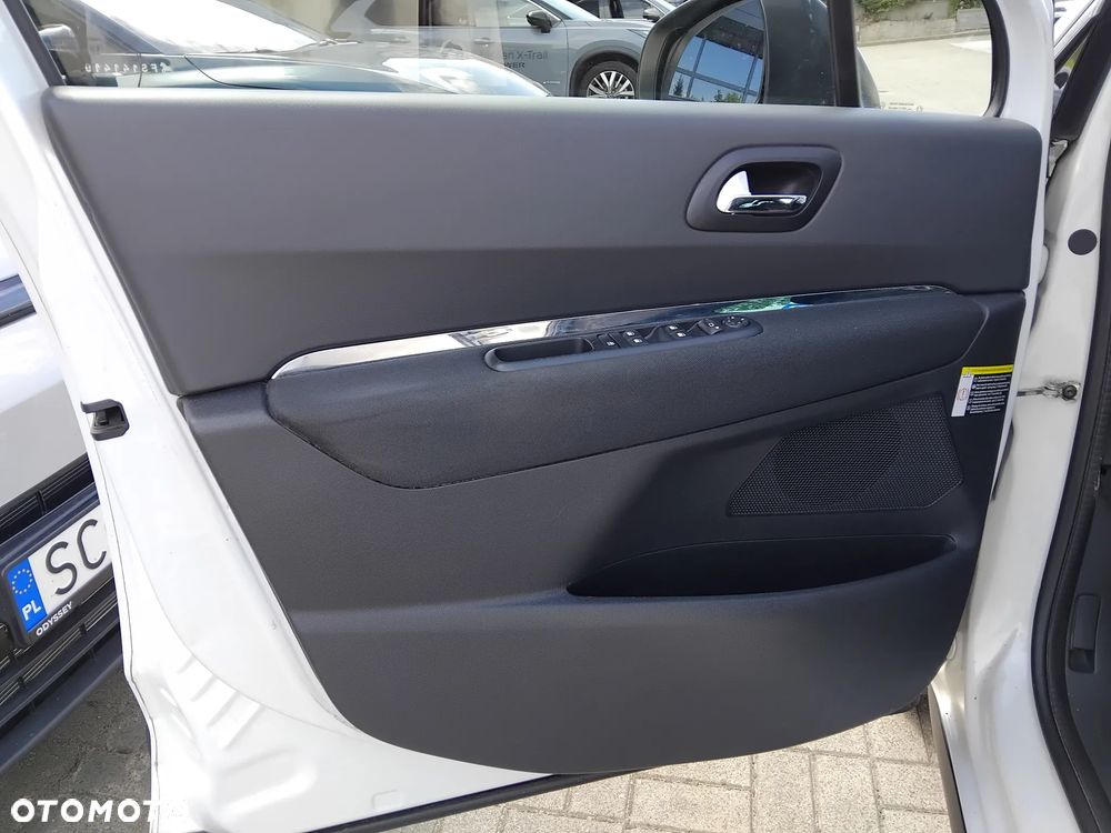 Peugeot 3008 1.6 BlueHDi Allure S&S - 16