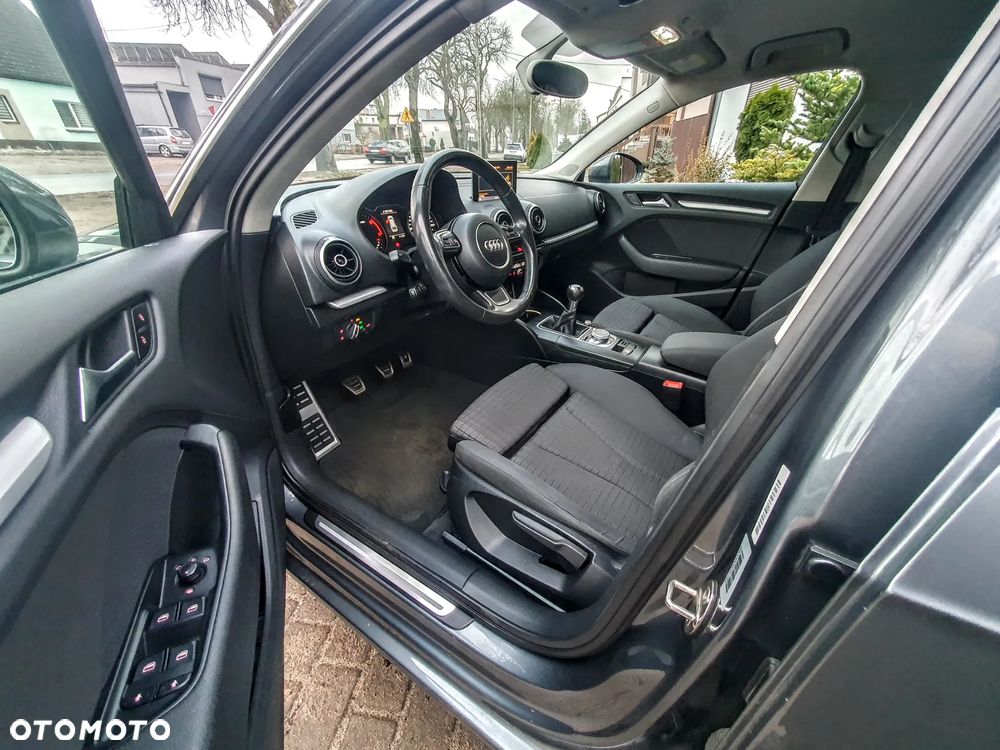 Audi A3 Sportback 2.0 TDI (clean diesel) Ambiente - 22