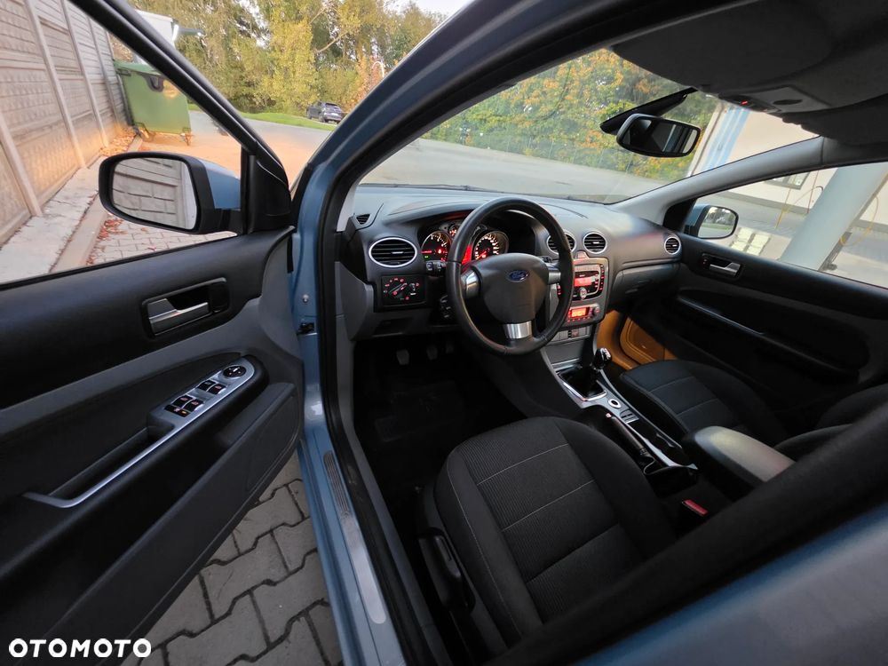 Ford Focus - 10