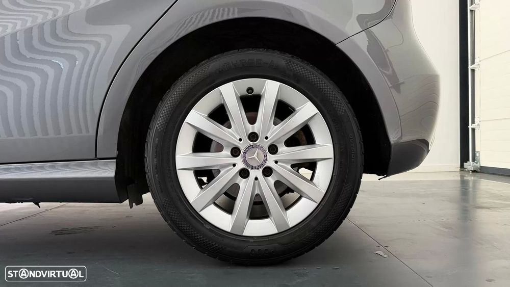 Mercedes-Benz A 180 CDI BlueEFFICIENCY - 11