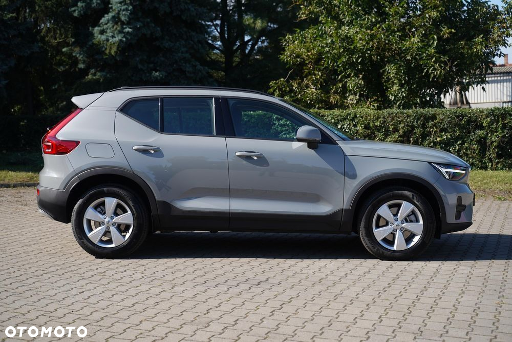 Volvo XC 40 B3 Essential - 4