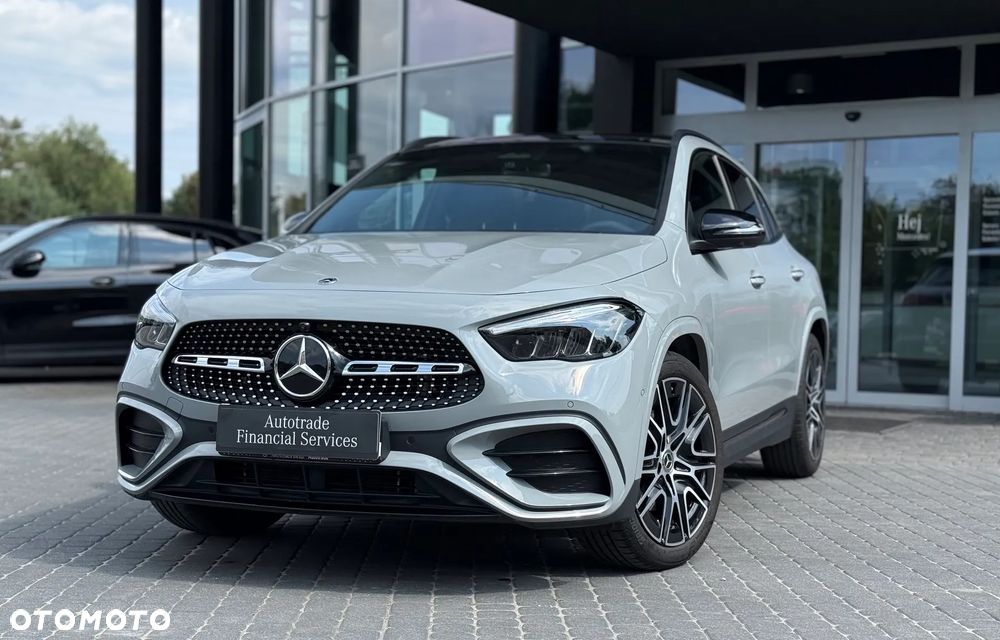 Mercedes-Benz GLA 200 AMG Line - 3