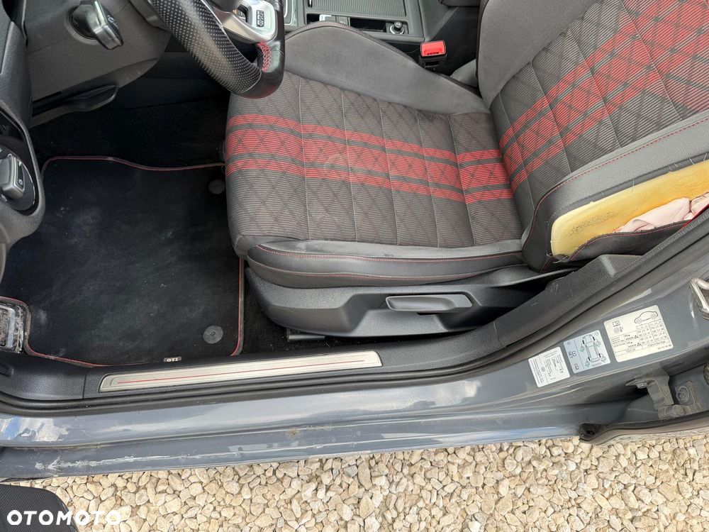 Volkswagen Golf GTI TCR 2.0 TSI OPF DSG - 29