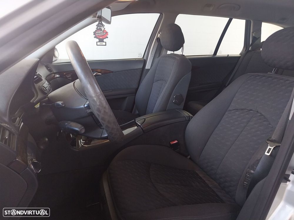 Mercedes-Benz E 220 CDI Auto Avantgarde - 4