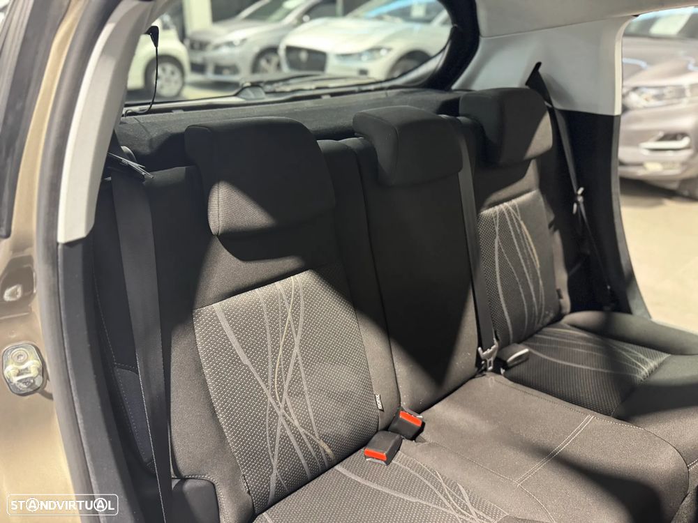 Peugeot 208 HDi 68 Access - 20