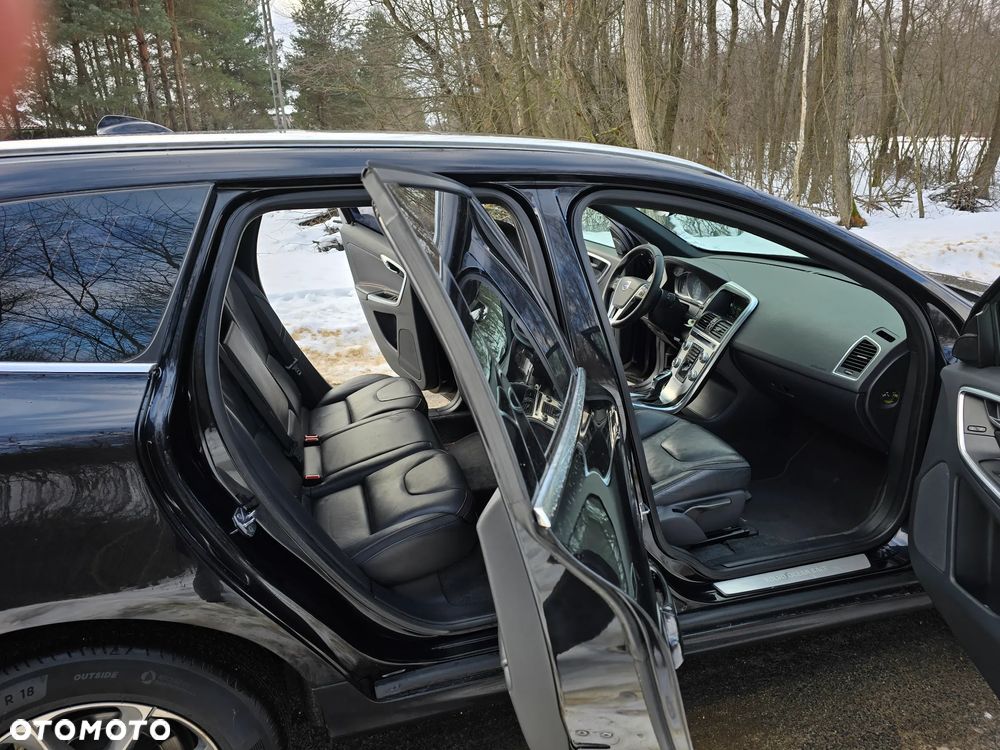 Volvo XC 60 D4 Drive-E Ocean Race - 21