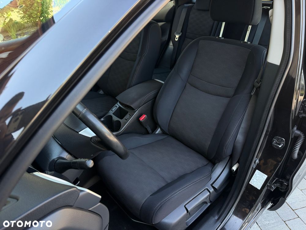 Nissan Qashqai 1.6 dCi 4 x 4 DPF tekna - 28