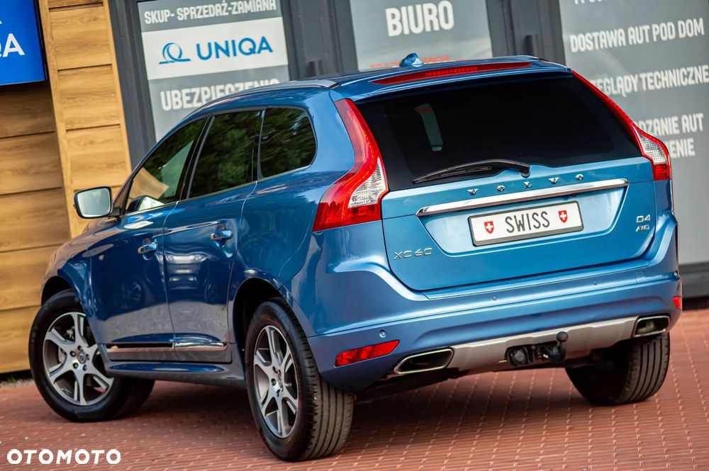 Volvo XC 60 D4 AWD Geartronic Momentum - 11