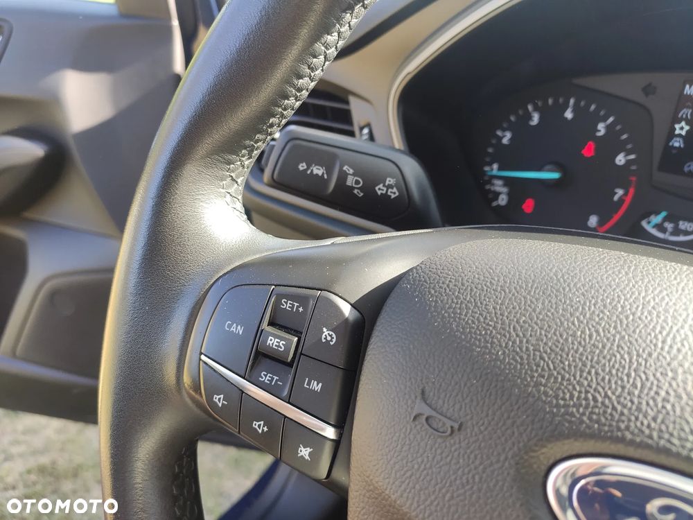 Ford Focus 1.0 EcoBoost Trend - 23