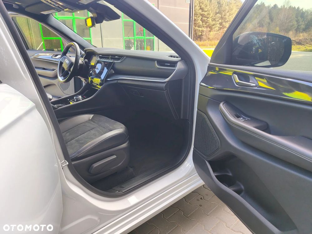 Jeep Grand Cherokee - 13