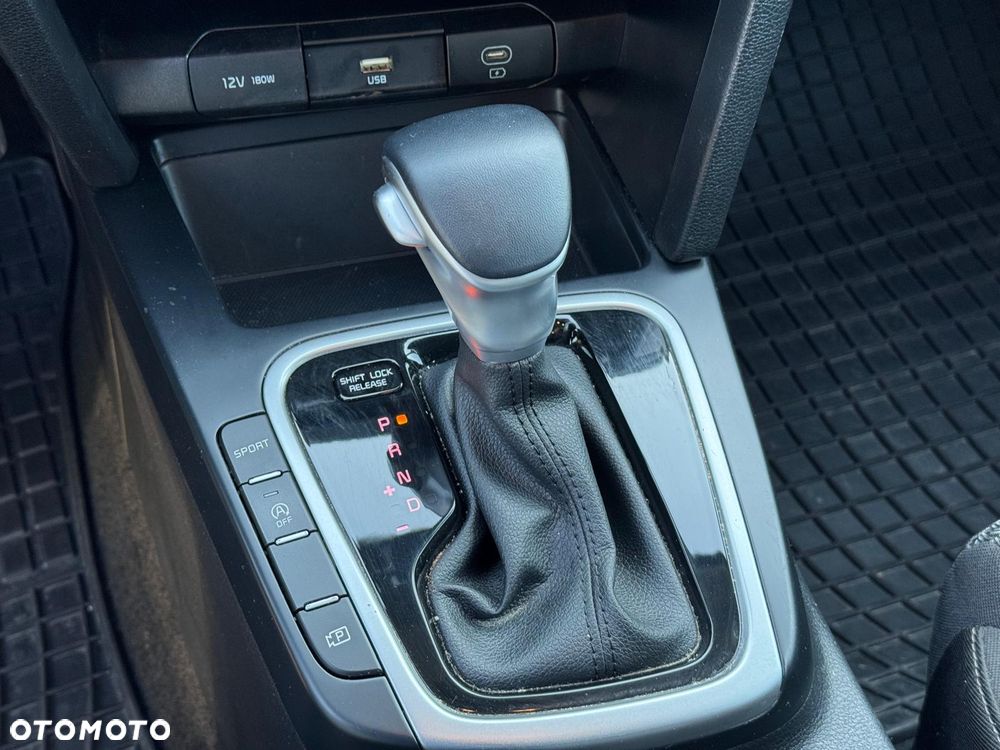 Kia Ceed 1.5 T-GDI M DCT - 22