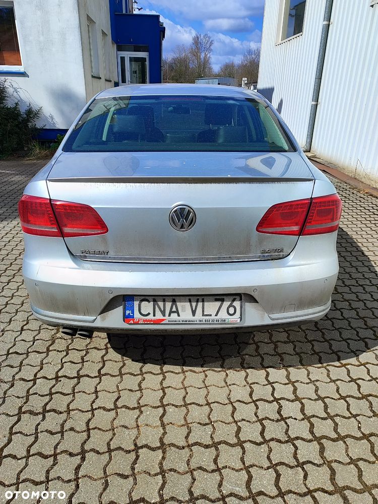 Volkswagen Passat 2.0 TDI Highline R-Style DSG - 5