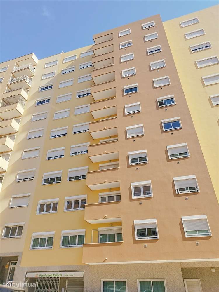 T3 com excelentes áreas com acabamentos de excelência em Nova Carnaxid - Grande imagem: 2/32