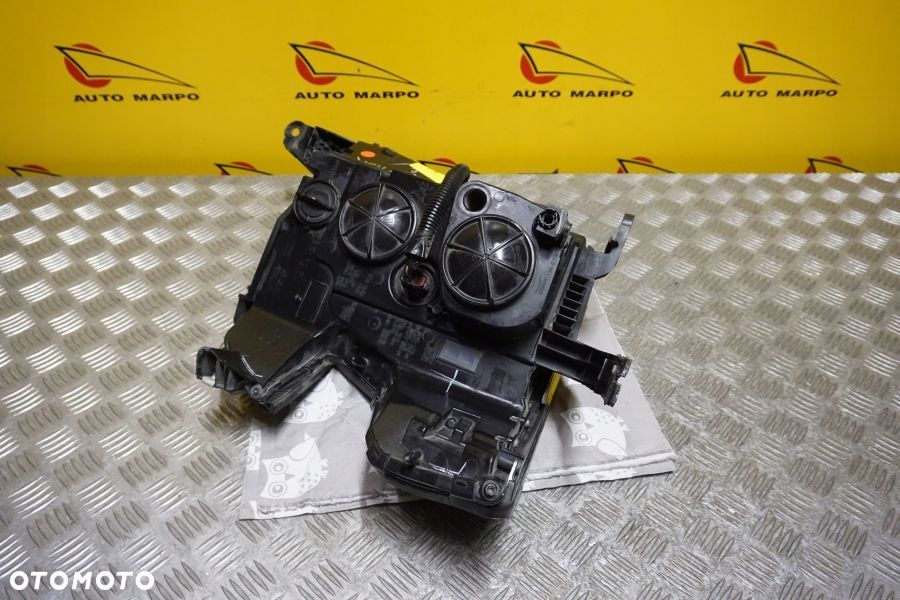 CHEVROLET TAHOE SUBURBAN 2015- REFLEKTOR LAMPA PRAWA PRZEDNIA USA - 10