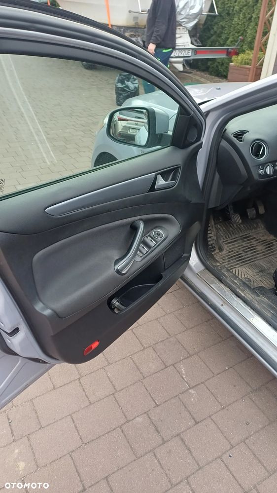 Ford Mondeo 2.0 Ambiente - 4