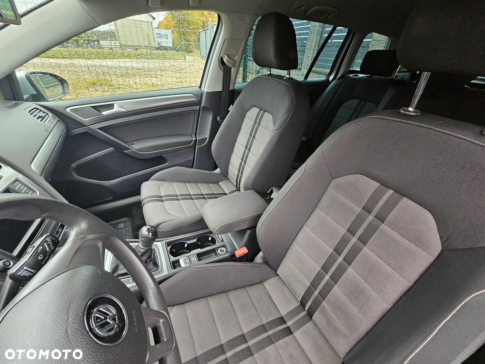 Volkswagen Golf VII 1.6 TDI BlueMotion Trendline - 17