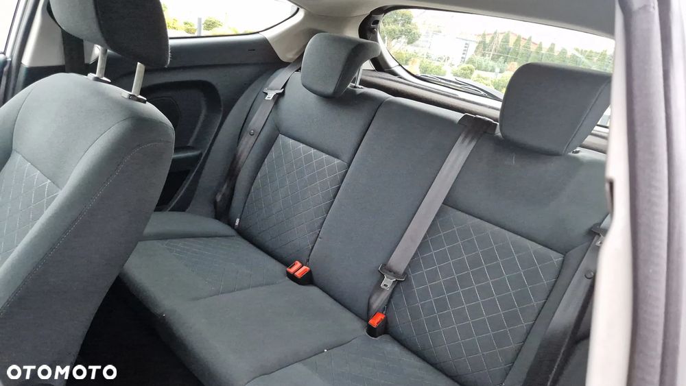 Ford Fiesta 1.25 Ghia - 18