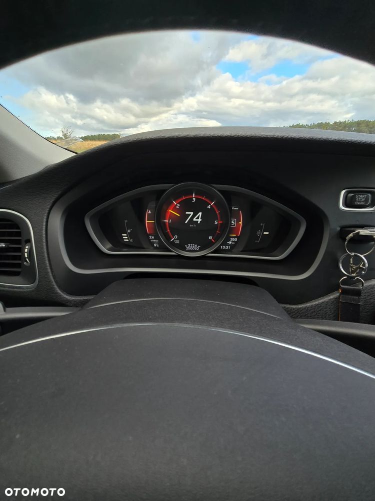 Volvo V40 D2 - 25