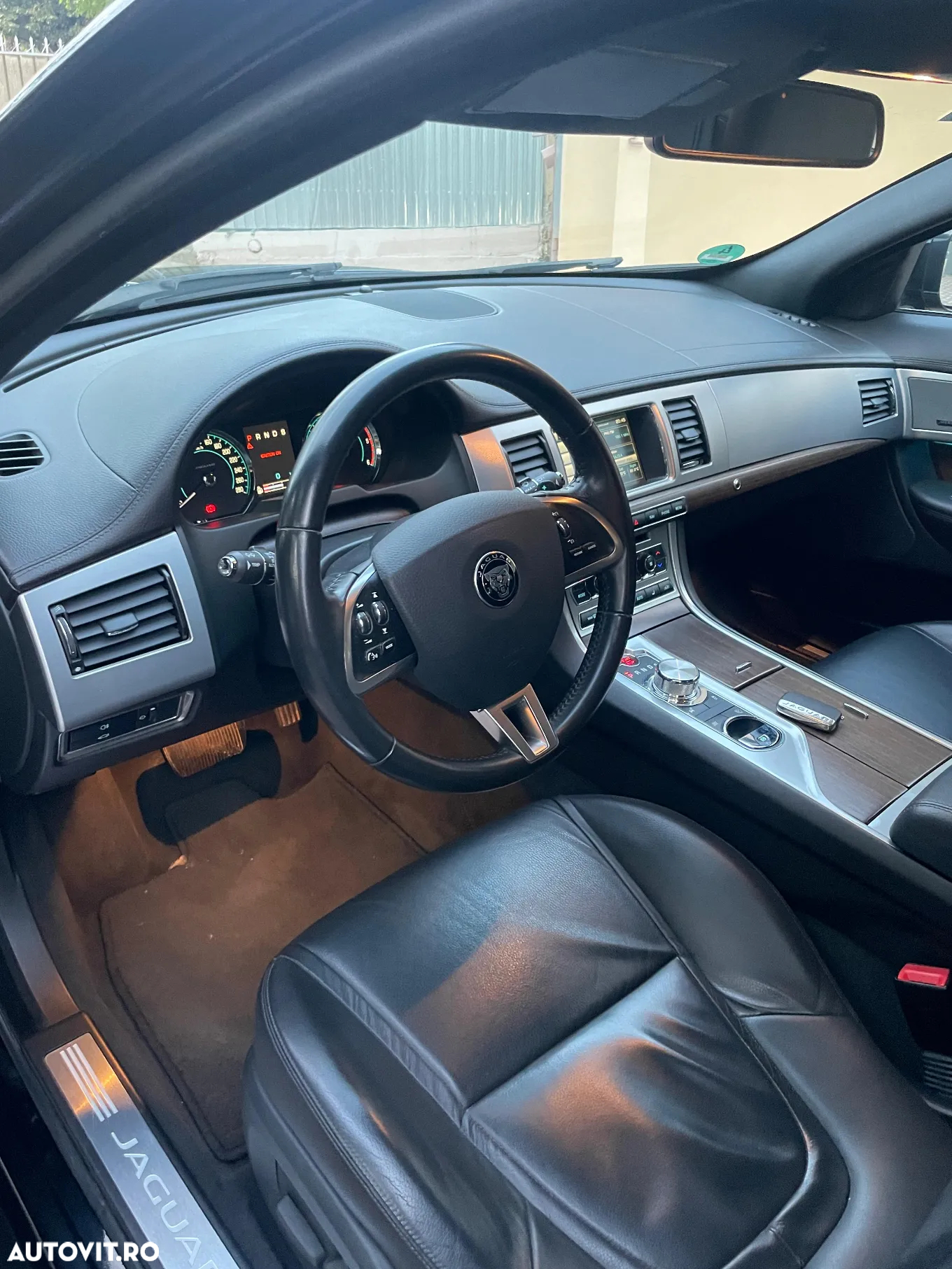 Jaguar XF - 3