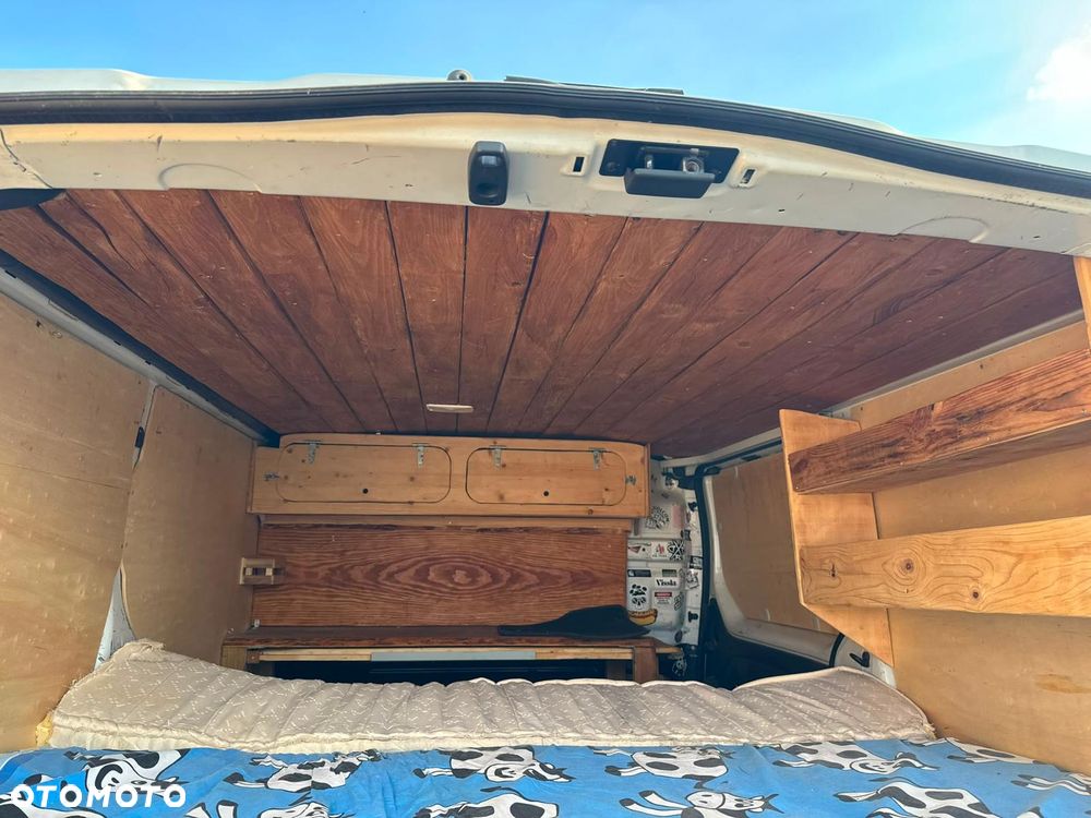 Renault TRAFIC - 12