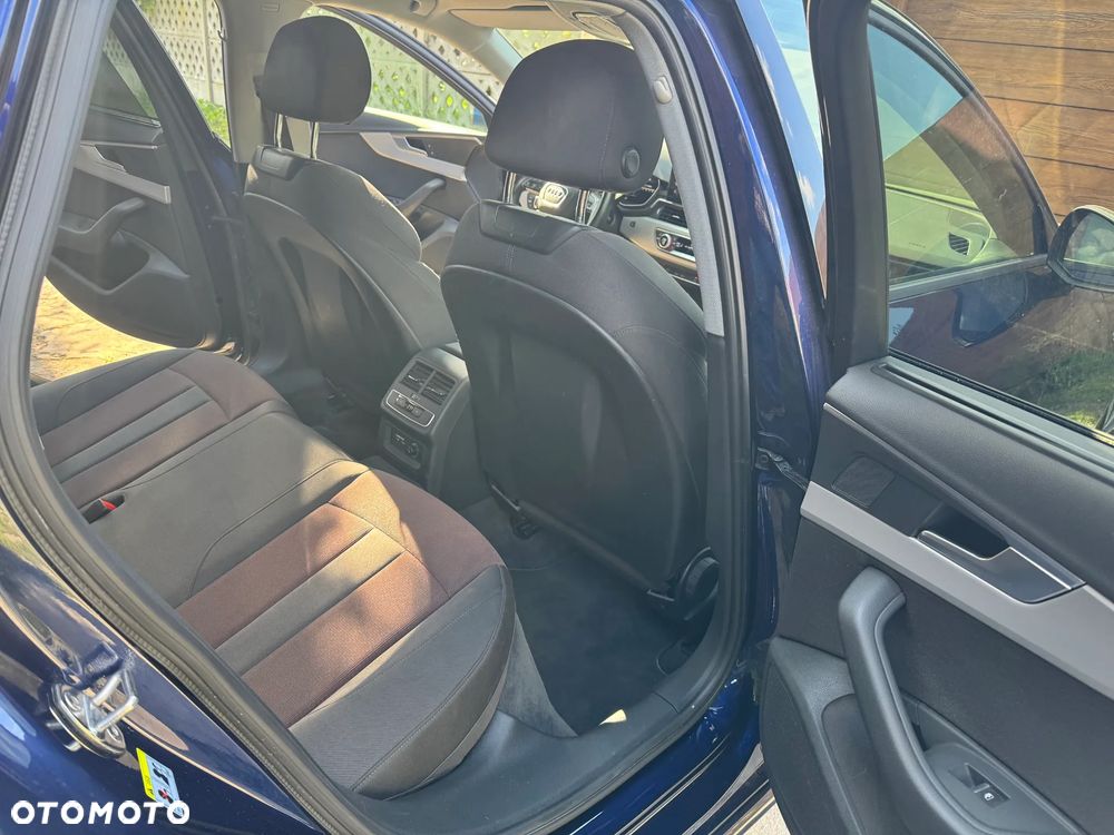 Audi A4 Avant 35 TDI mHEV S Line S tronic - 23