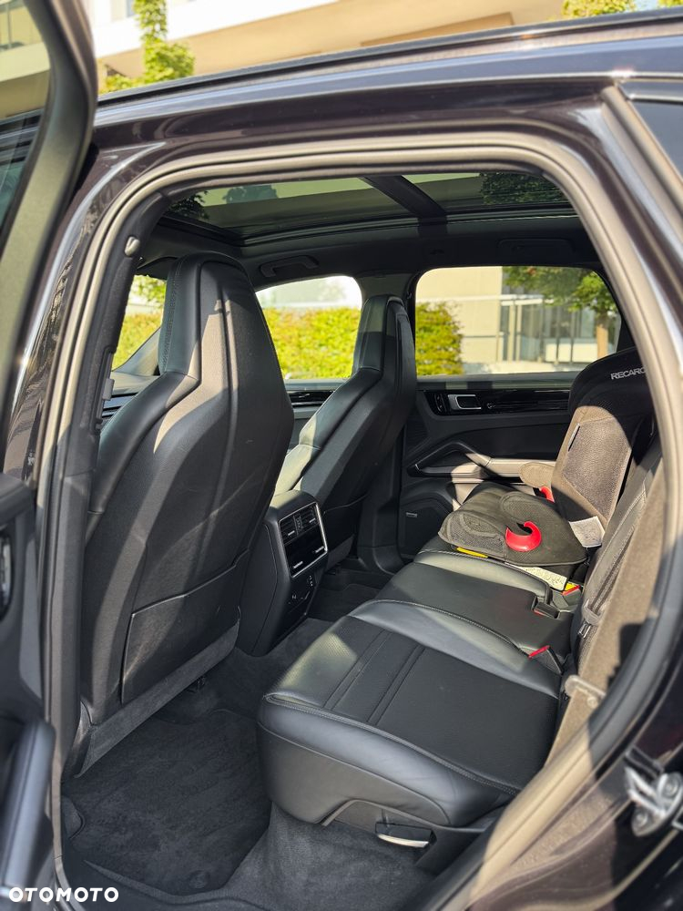Porsche Cayenne Standard - 9