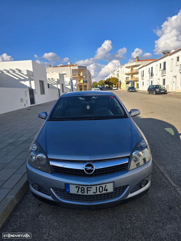 Opel Astra GTC 1.3 CDTi - 1