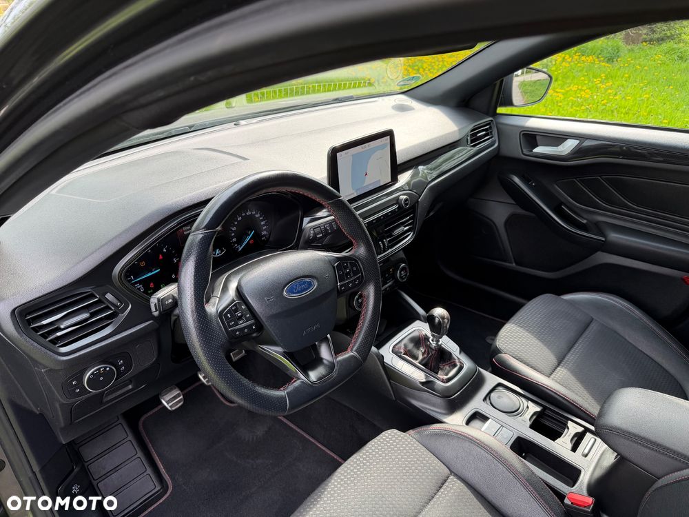 Ford Focus 1.5 EcoBlue Start-Stopp-System ST-LINE - 14
