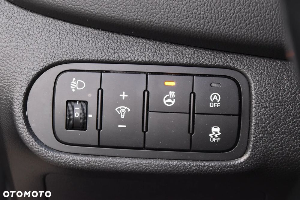 Kia Carens - 22