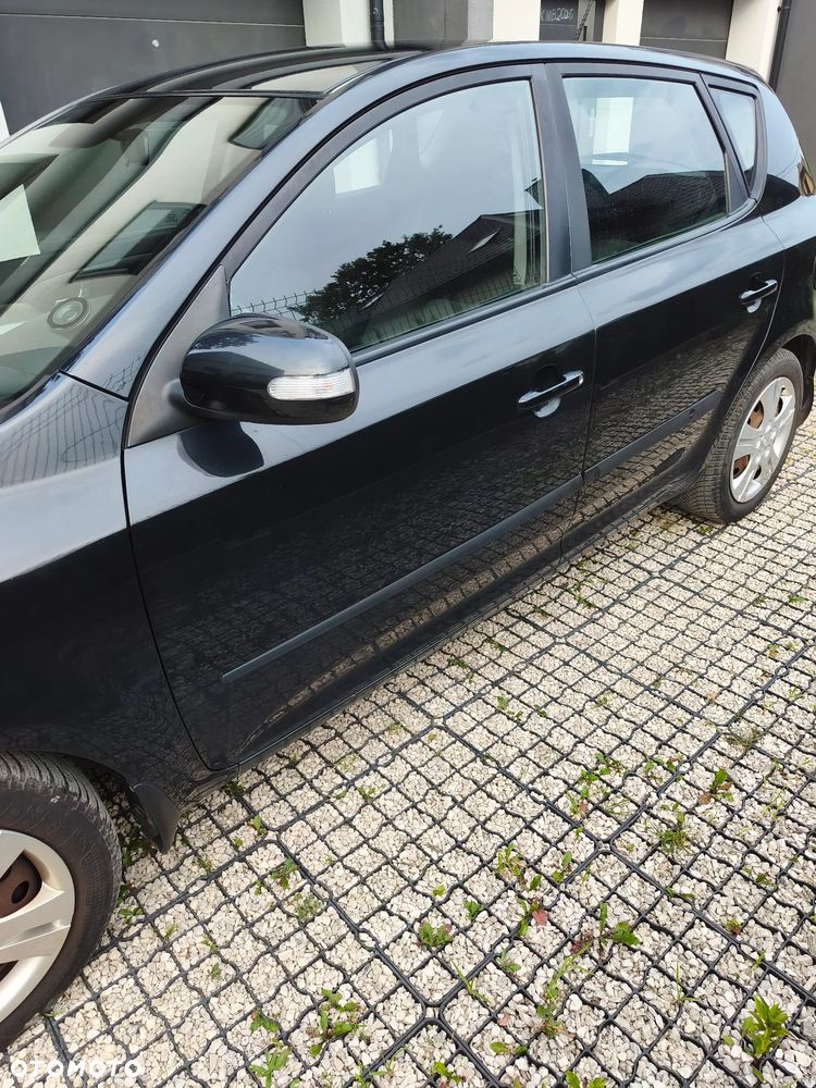 Kia Ceed 1.6 Comfort + - 12