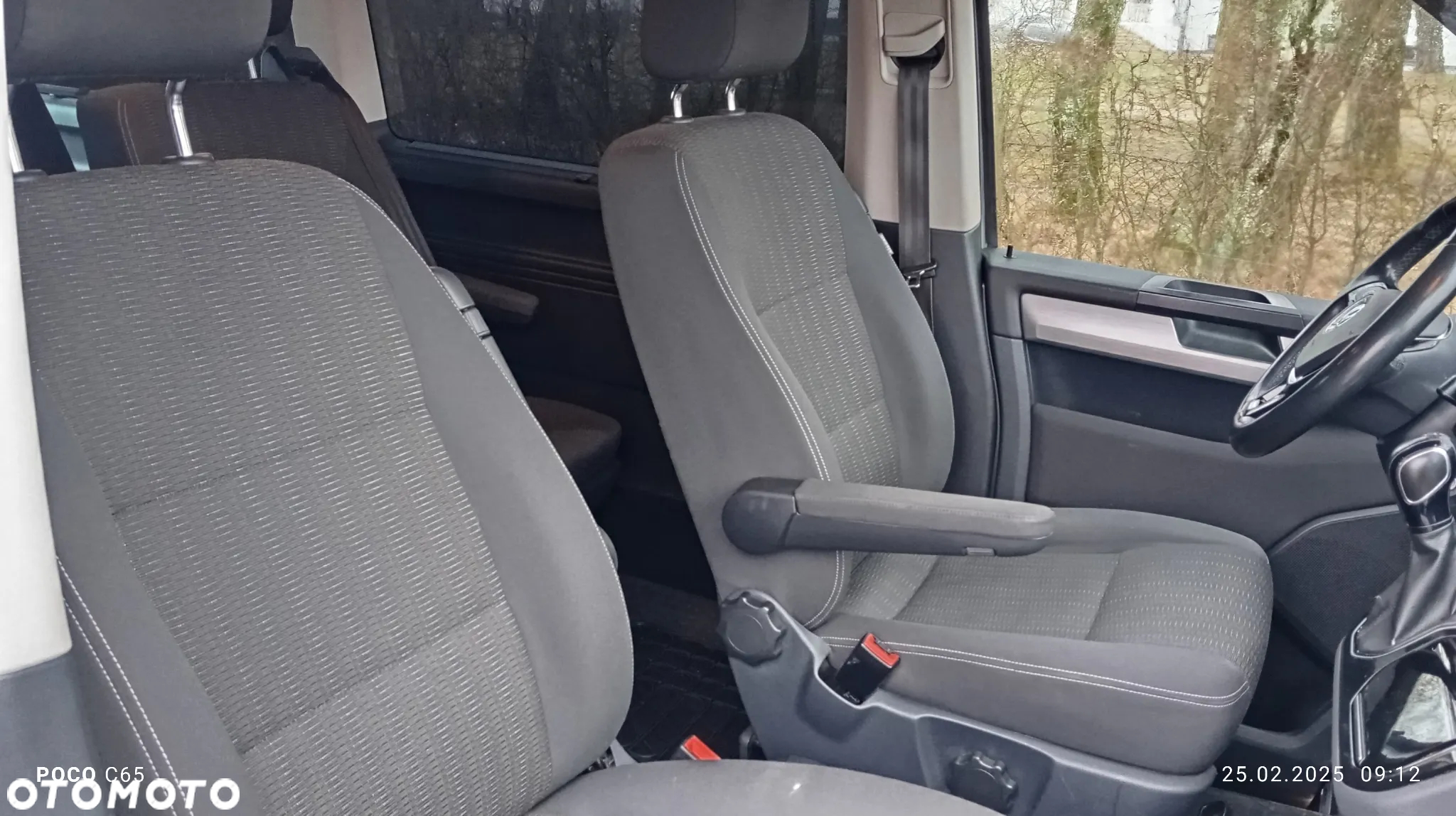 Volkswagen Multivan - 13