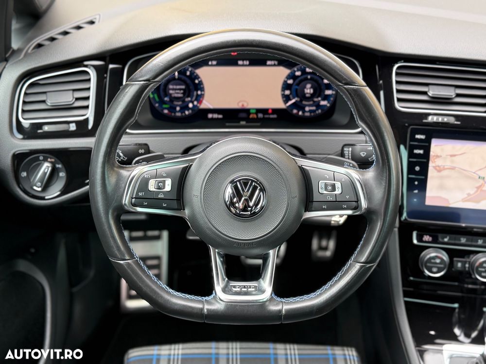 Volkswagen Golf 1.4 GTE Plug-In-Hybrid DSG - 14