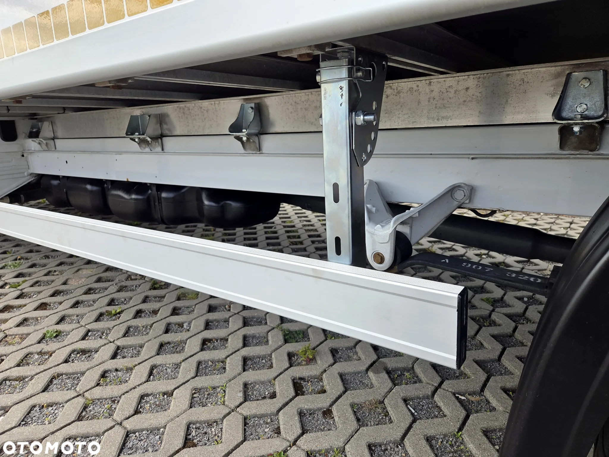 Mercedes-Benz Sprinter - 18