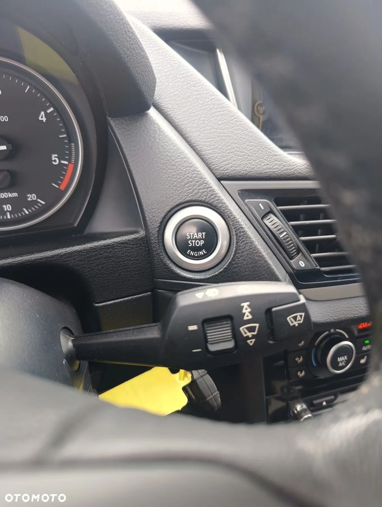 BMW X1 sDrive18d - 15