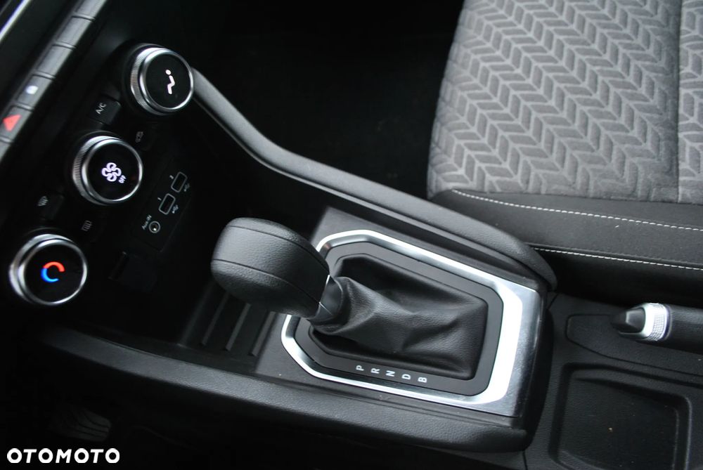 Renault Clio E-TECH 140 ZEN - 16