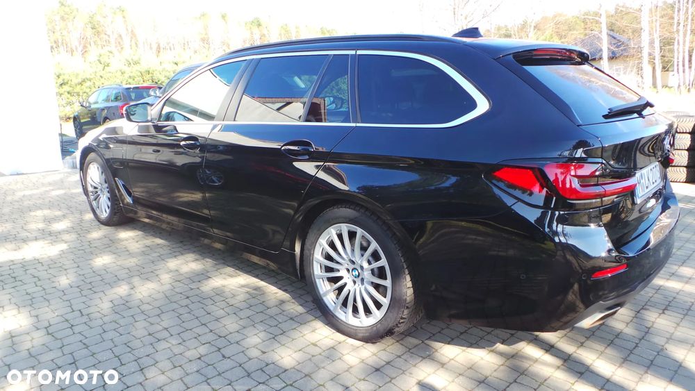 BMW Seria 5 530e Touring - 6