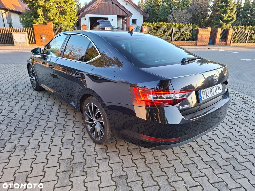 Skoda Superb 2.0 TDI L&K DSG - 30