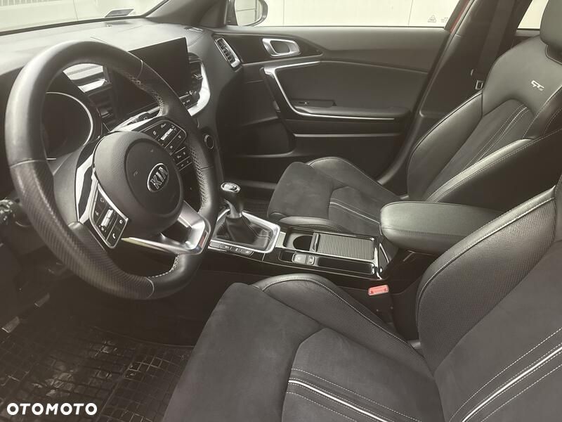 Kia ProCeed 1.4 T-GDI GT Line - 11