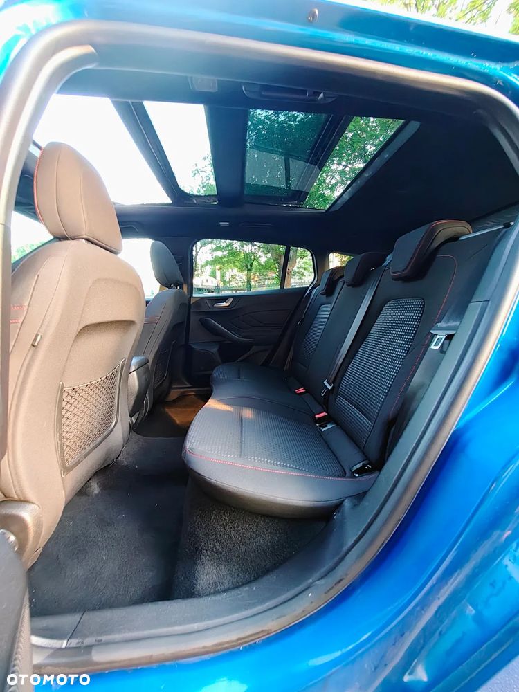 Ford Focus 1.5 EcoBlue Start-Stopp-System ST-LINE - 30
