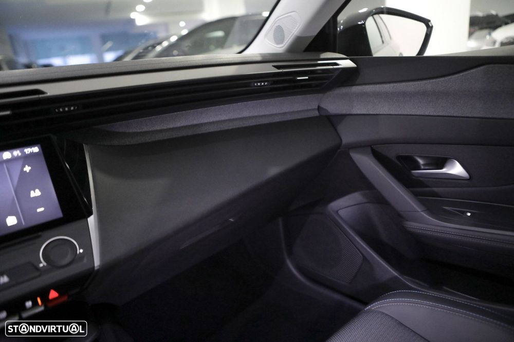 Peugeot 308 1.5 BlueHDi Allure EAT8 - 32