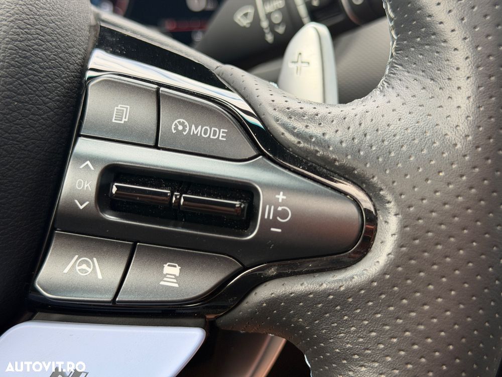 Hyundai KONA - 34