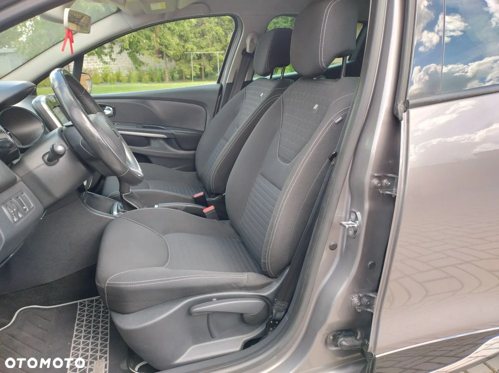 Renault Clio 1.2 16V Limited - 21