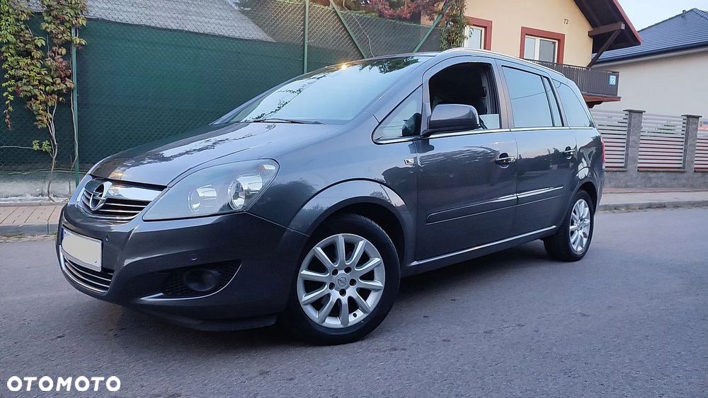 Opel Zafira 1.8 Cosmo - 26