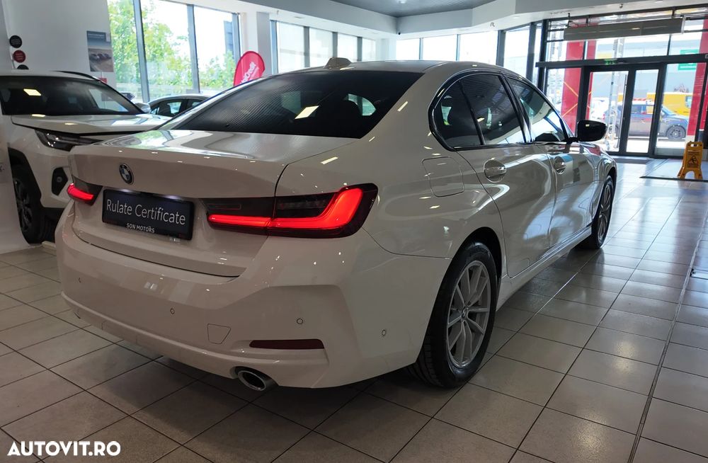 BMW Seria 3 318i Aut. Sport Line - 4