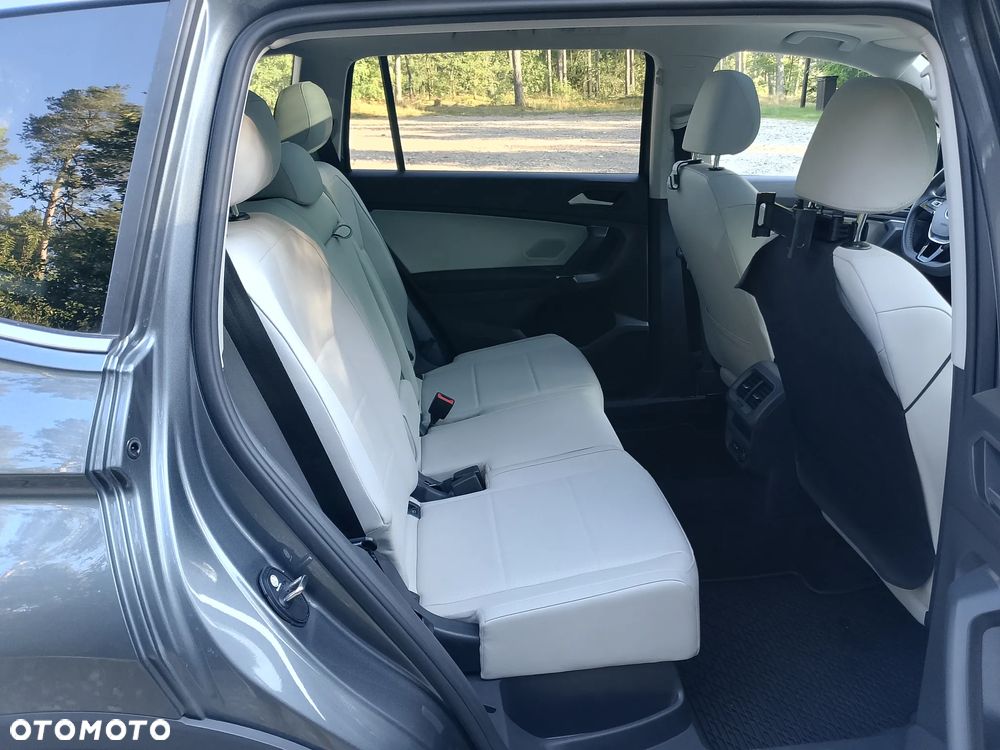 Volkswagen Tiguan Allspace - 17