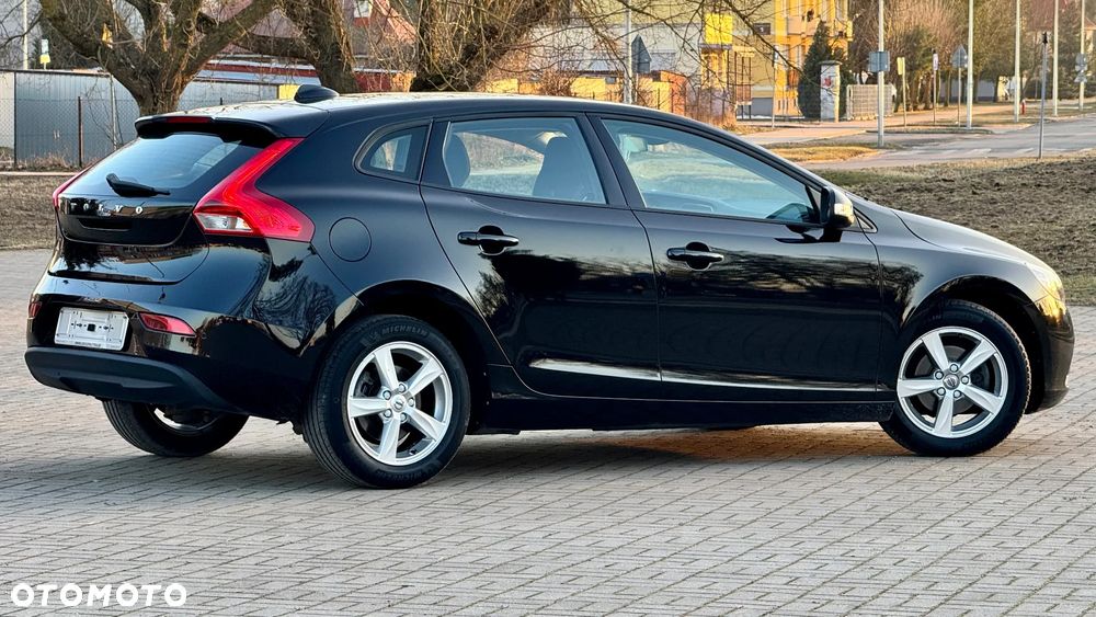 Volvo V40 D2 Momentum - 9